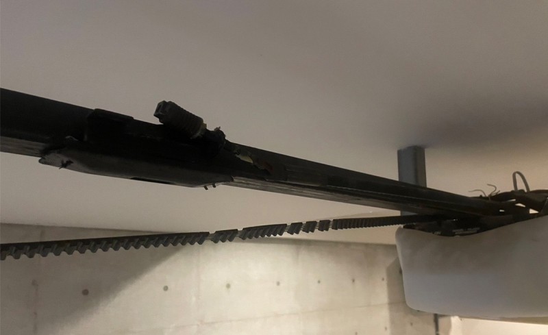 オーバードア　開閉機ベルト交換