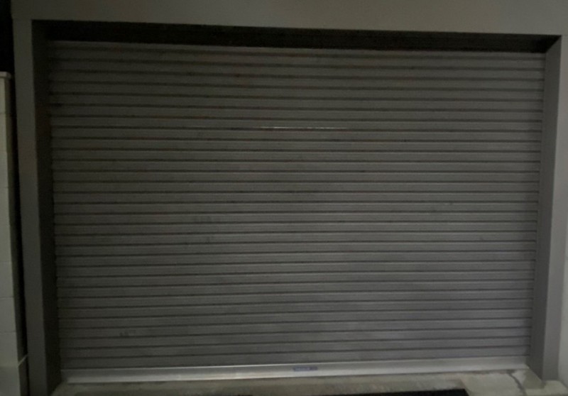 スラット脱線復旧作業