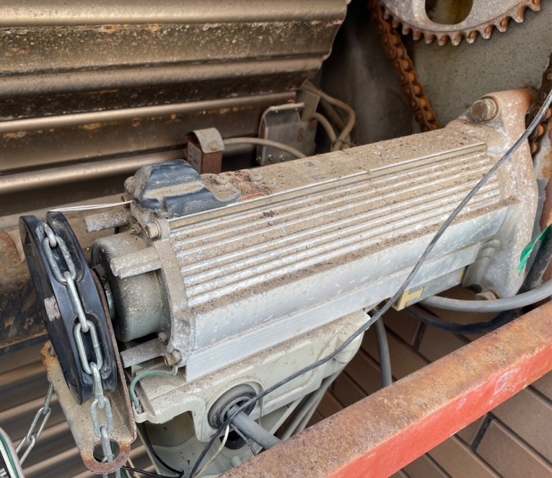 電動シャッター　開閉機交換工事