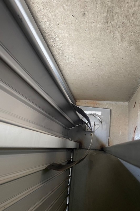 電動シャッター　バネ併用電動開閉機交換