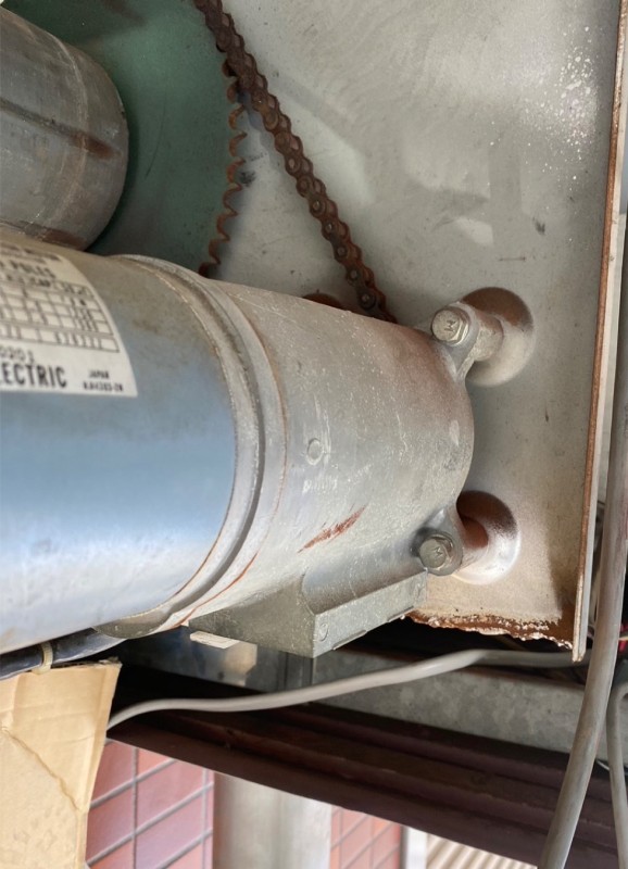 電動シャッター　開閉機交換工事