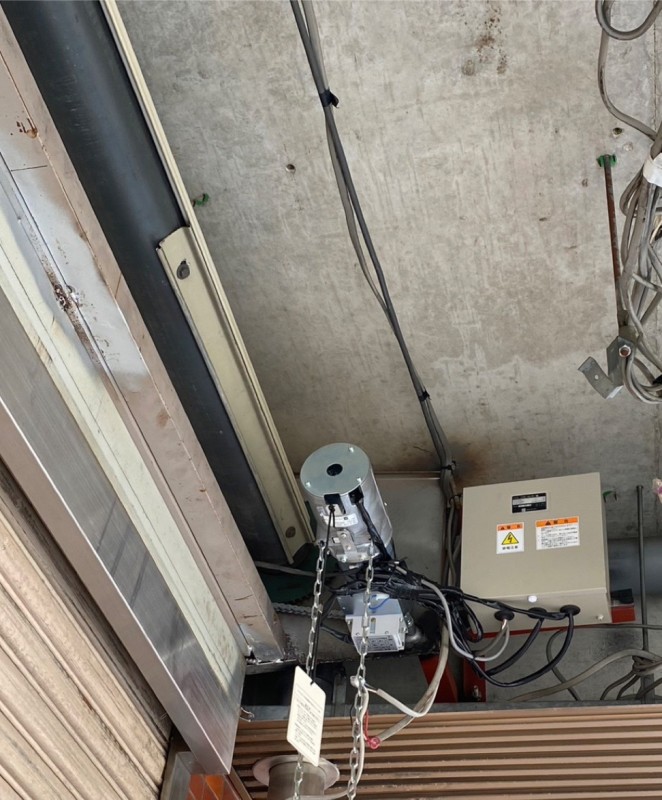 電動シャッター　開閉機交換工事