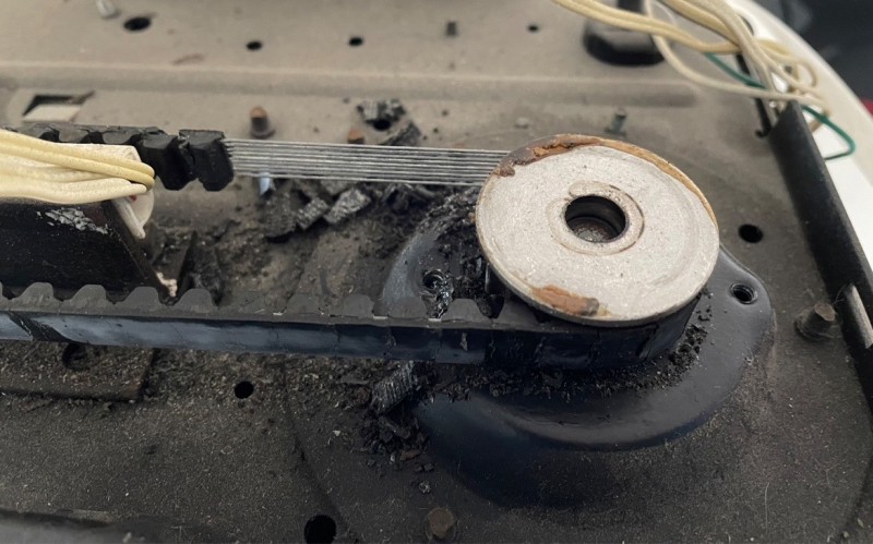 オーバードア　開閉機ベルト交換