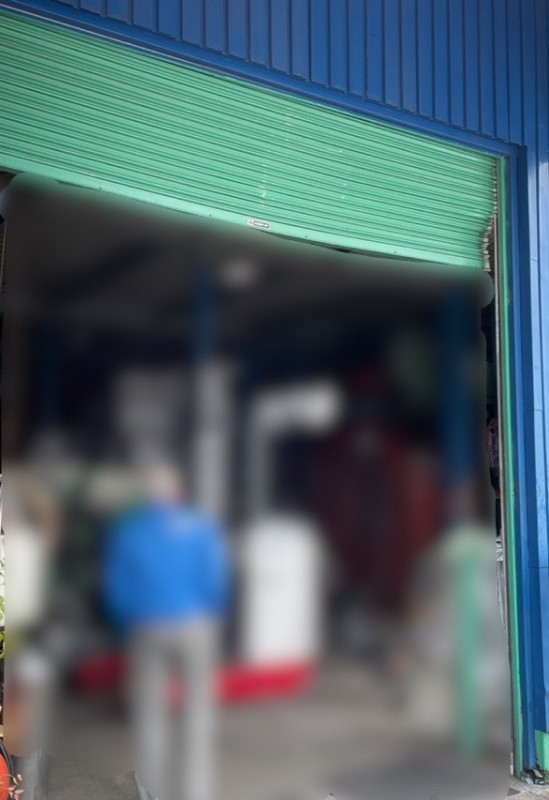 スラット脱線復旧作業