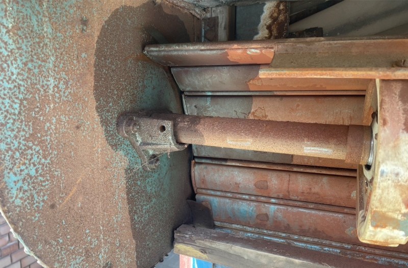 手動シャッター　シャフト修理