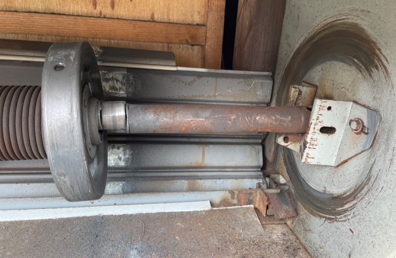 手動シャッター　シャフト修理