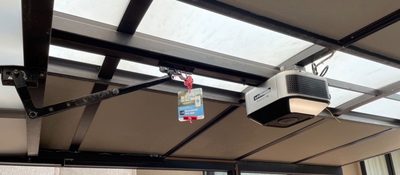 オーバードア　開閉機　交換工事