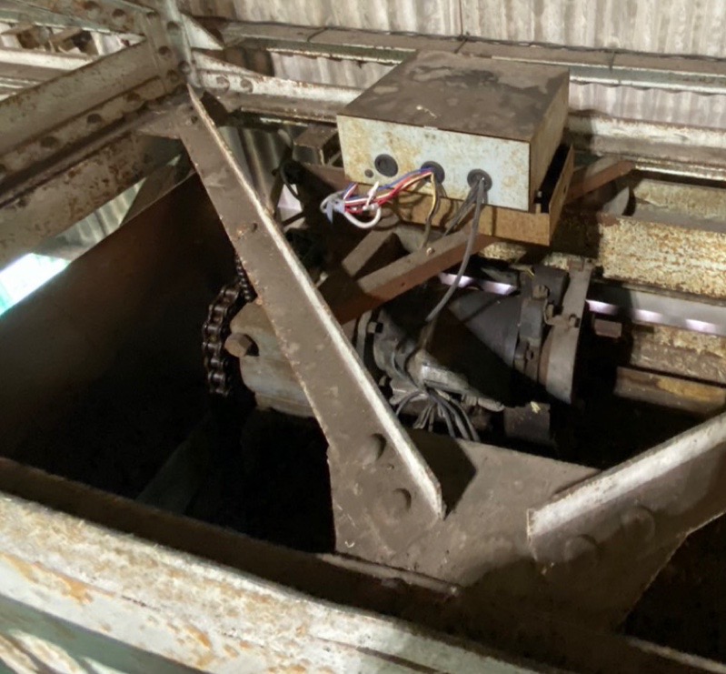 電動シャッター　開閉機交換工事