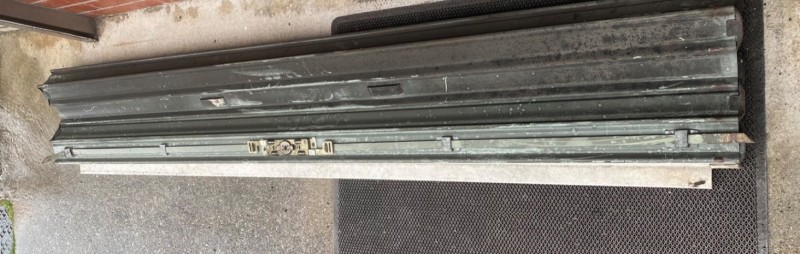 手動シャッター　内外錠交換作業