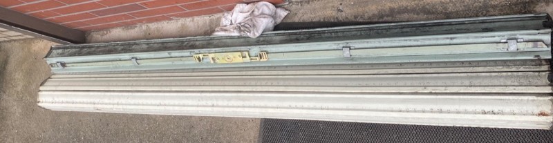 手動シャッター　内外錠交換作業