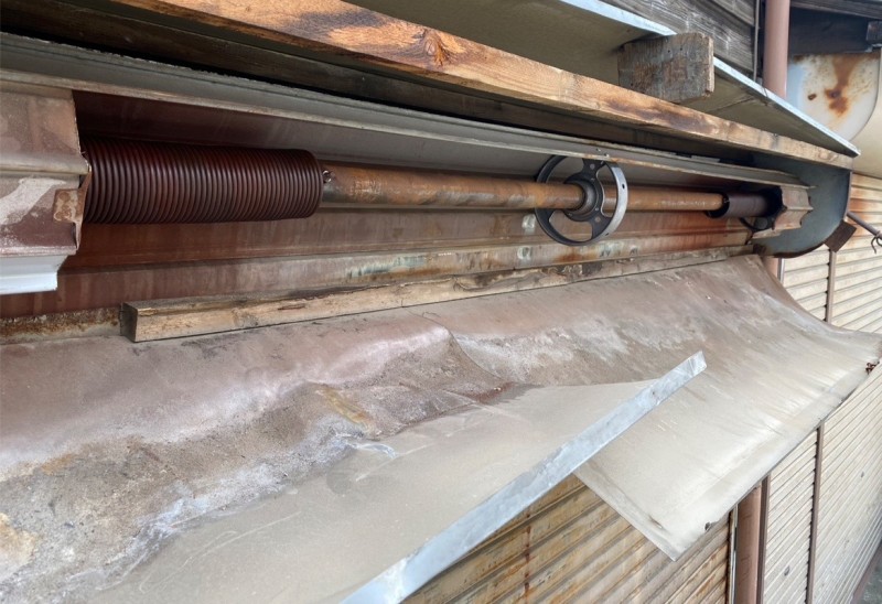 手動シャッター　シャフト修理