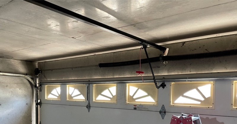 オーバードアシャッター　リフトマスター　バネ・ワイヤー交換