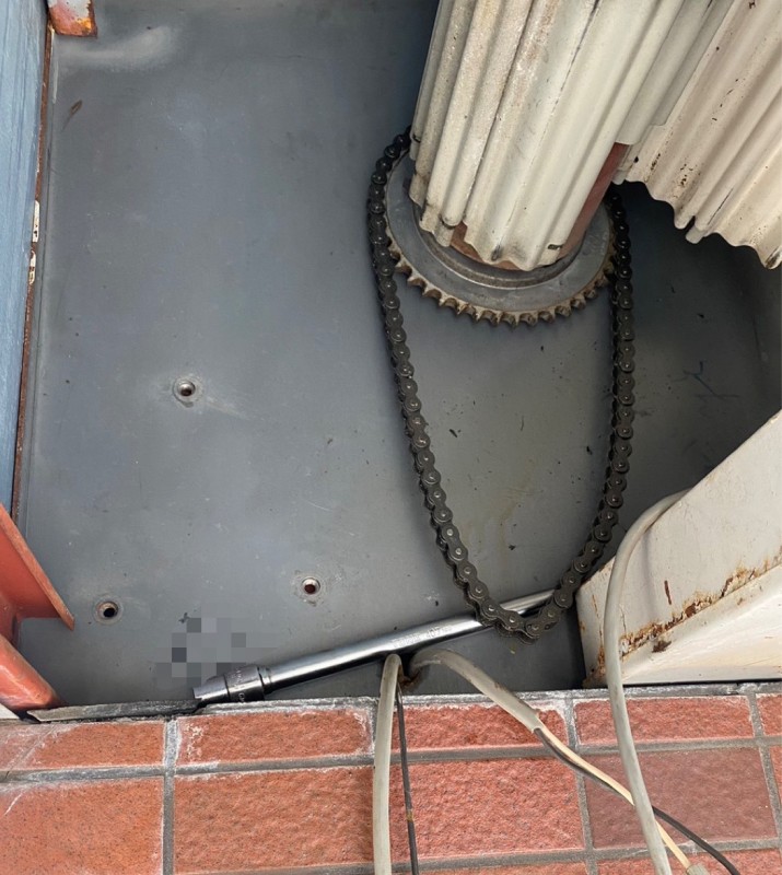 電動シャッター　開閉機交換工事