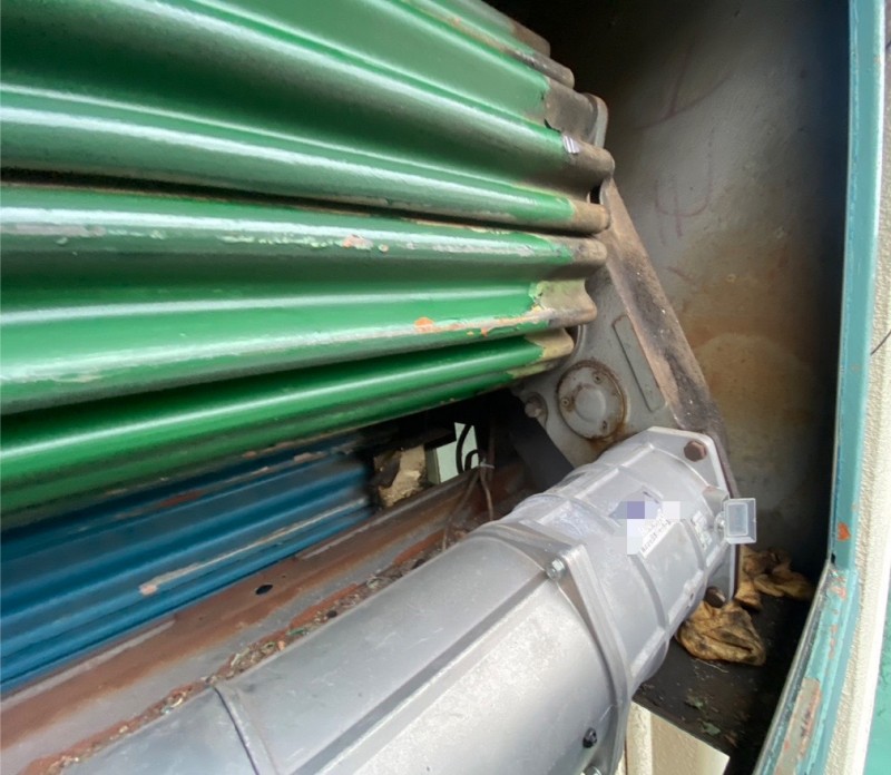 電動シャッター　開閉機交換工事