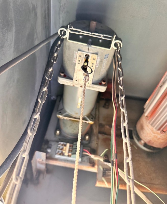 電動シャッター　開閉機・障害物検知座板　交換工事