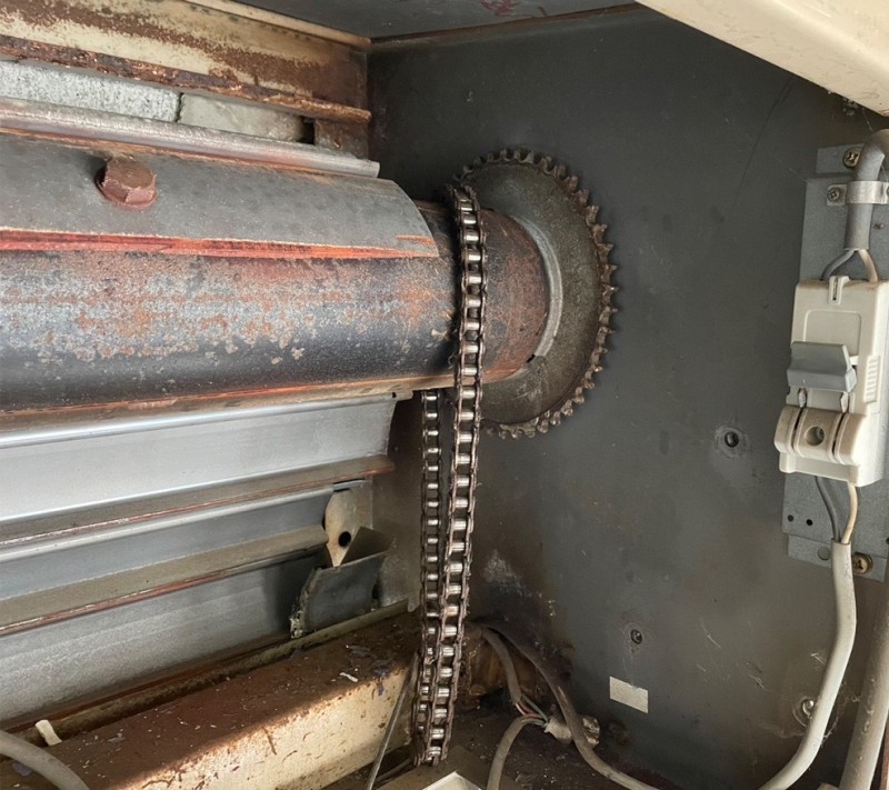 電動シャッター　開閉機交換工事