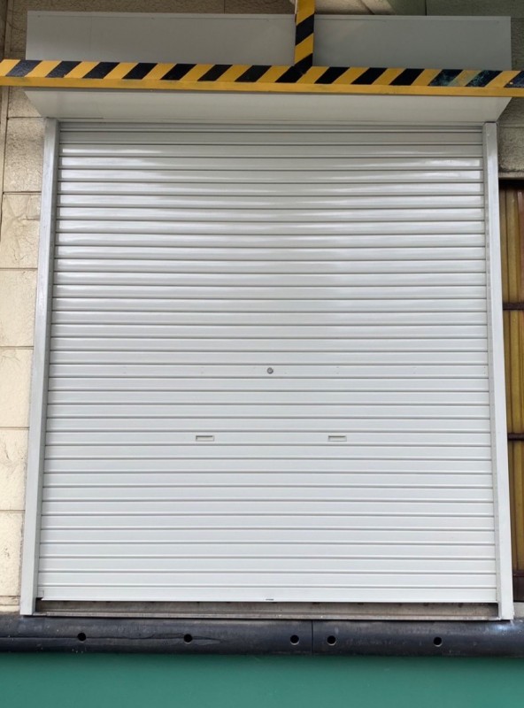 手動シャッター　交換工事