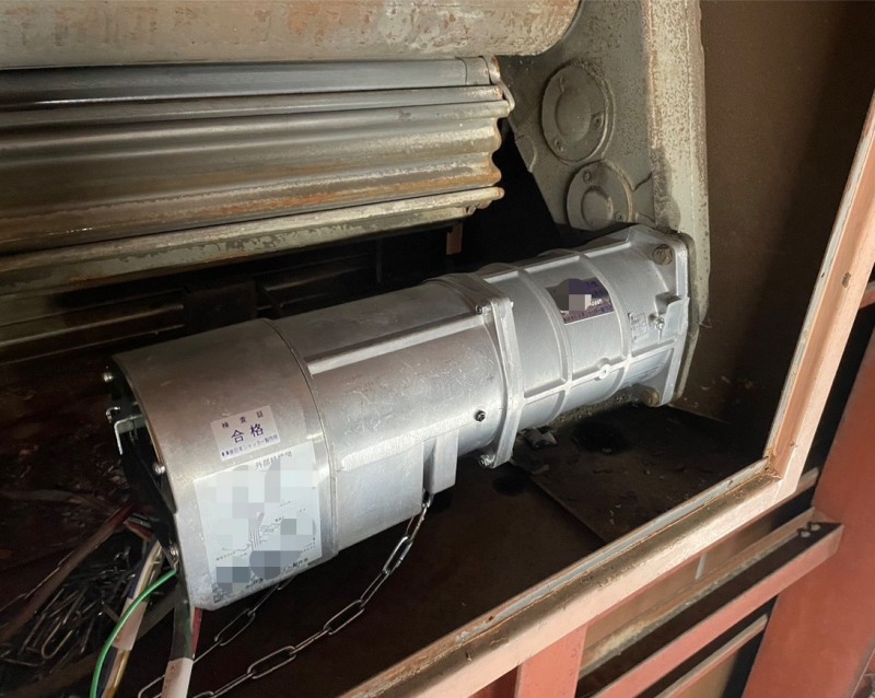 電動シャッター　開閉機交換工事