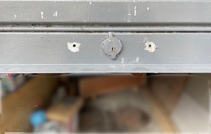 手動シャッター　内外錠交換作業