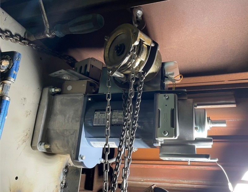 電動シャッター　開閉機交換工事