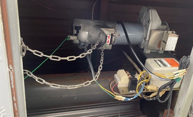 電動シャッター　開閉機交換工事