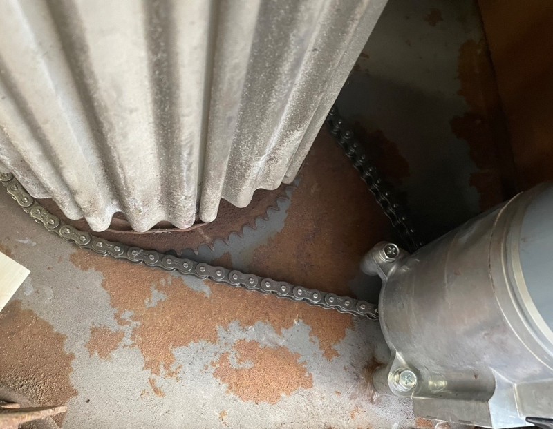 電動シャッター　開閉機交換工事