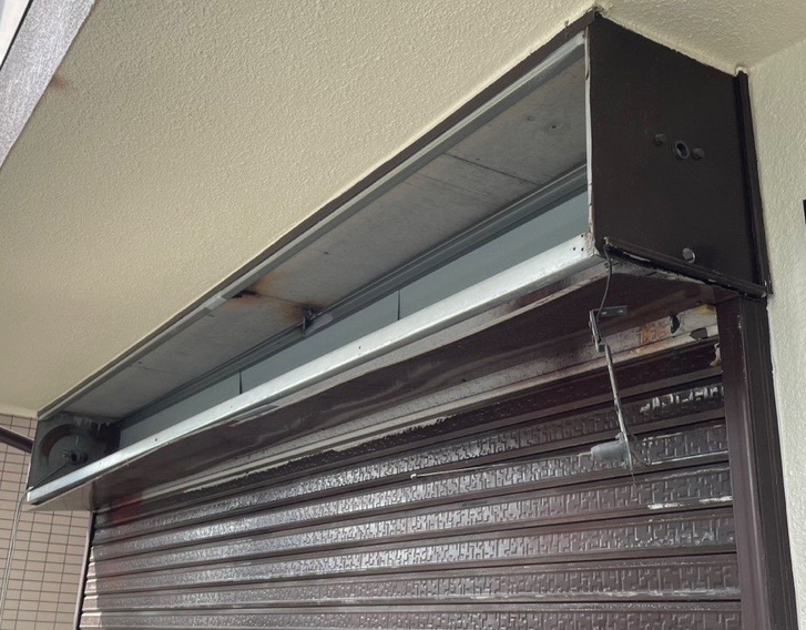 電動シャッター　開閉機交換工事