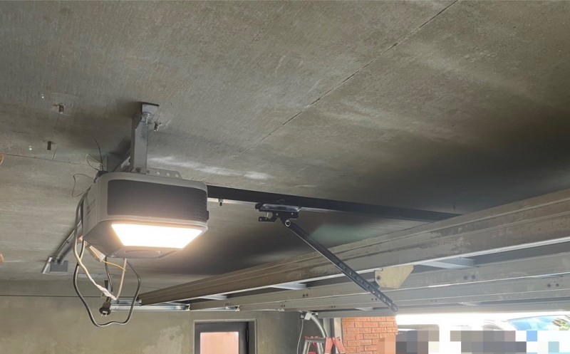 リフトマスター　電動開閉機　設置