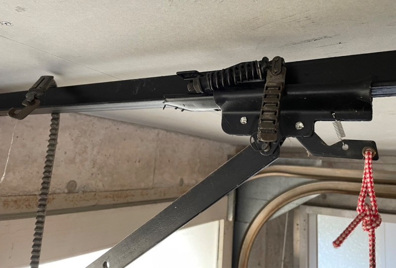 リフトマスター　開閉機　ベルト交換