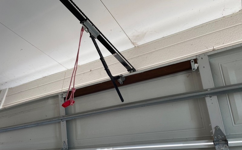 リフトマスター　チェーン修理作業