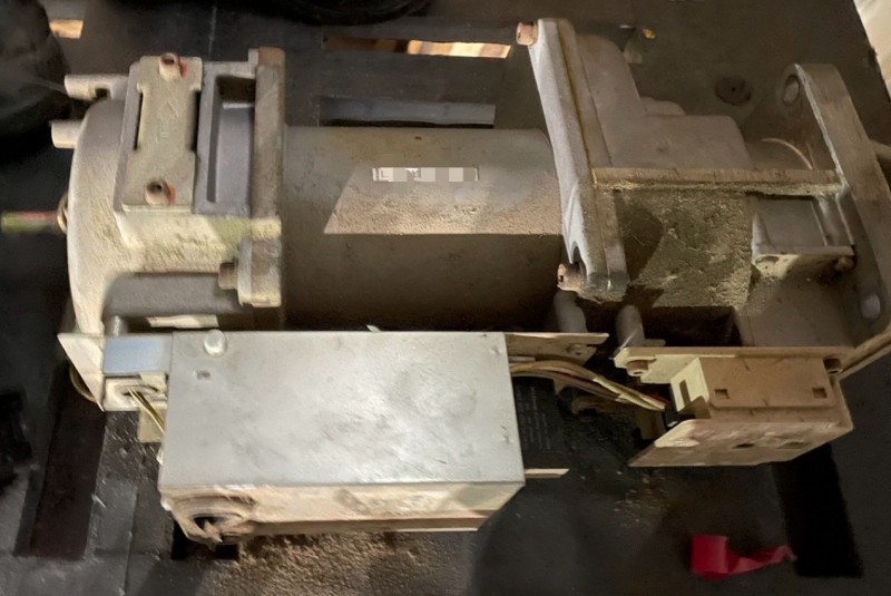 電動シャッター　開閉機交換工事