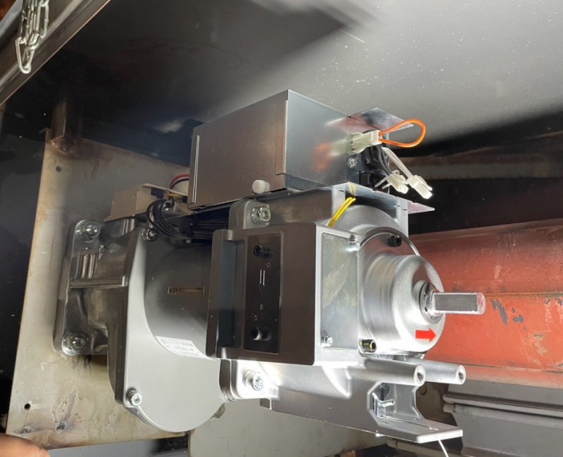 電動シャッター　開閉機交換工事