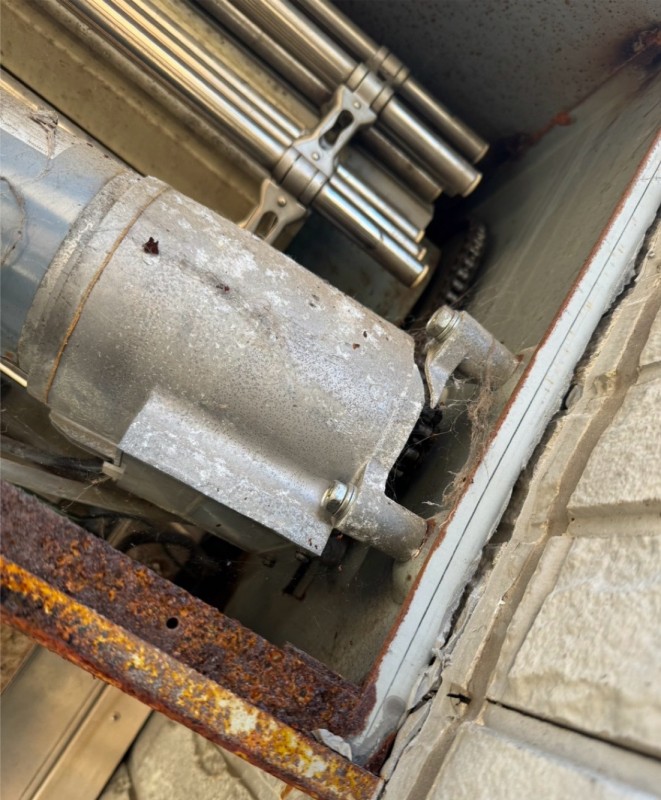 電動シャッター　開閉機交換工事