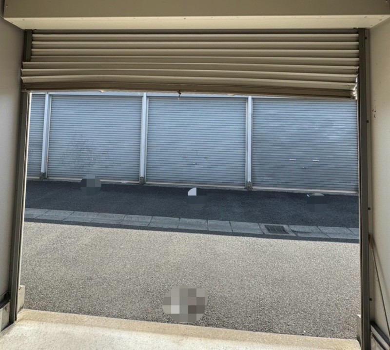 手動シャッター　スラット脱線復旧作業