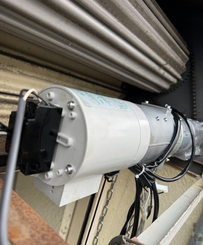 電動シャッター　開閉機交換工事