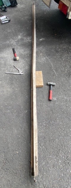 シャッター　スラット脱線復旧・水切り板金作業