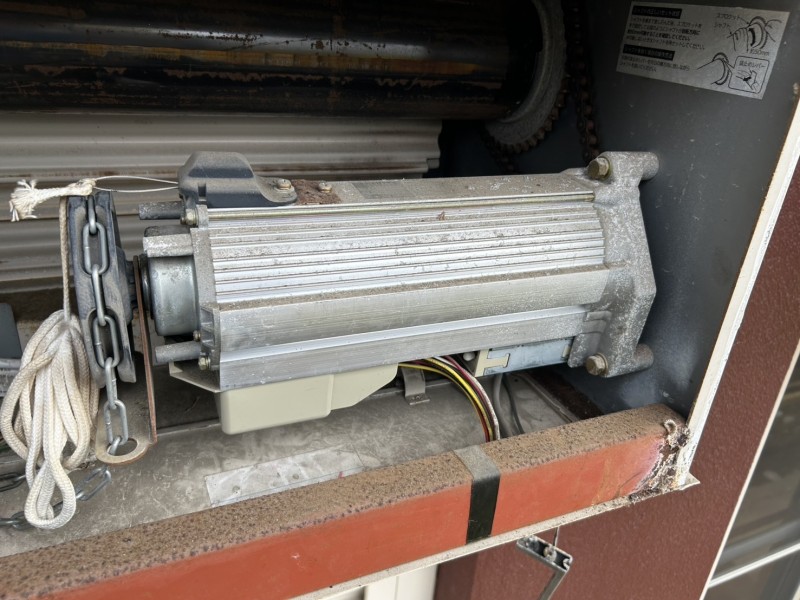 電動シャッター　開閉機交換工事