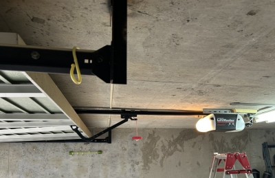 車庫　オーバードアシャッター　ベルト　交換工事