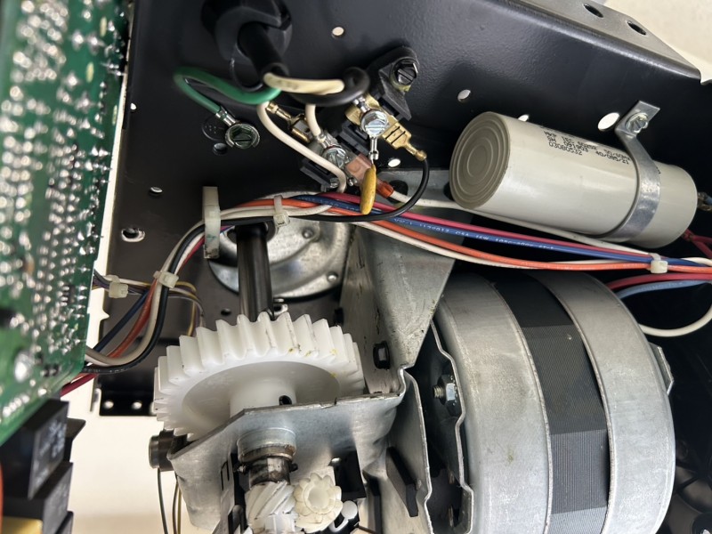 車庫　電動オーバードアシャッター　ベルト・ギア交換