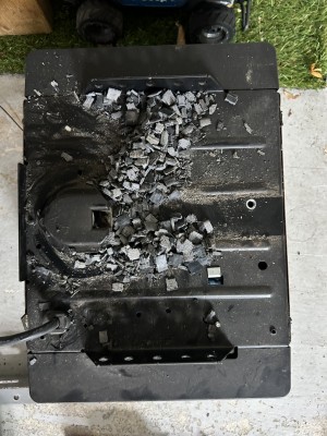 車庫　オーバードアシャッター　電動開閉機の交換工事