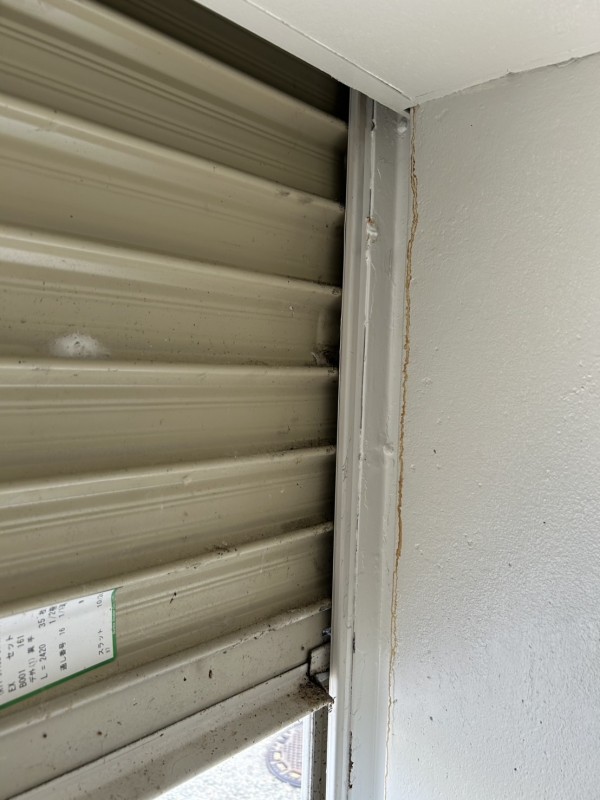 車庫シャッター　スラット脱線復旧作業