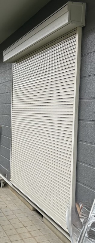 窓　電動シャッターの開閉機交換工事