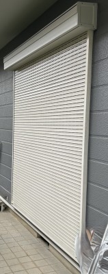 窓　電動シャッターの開閉機交換工事