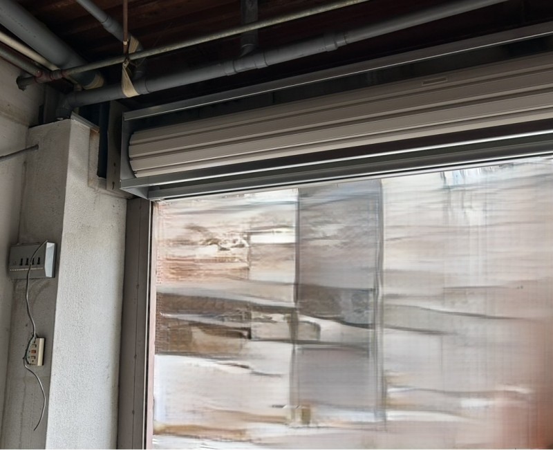 倉庫　電動シャッターから手動シャッターへ交換