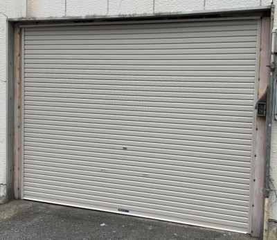 倉庫　電動シャッターから手動シャッターへ交換