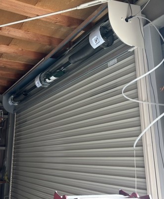 倉庫　手動シャッター　電動化工事