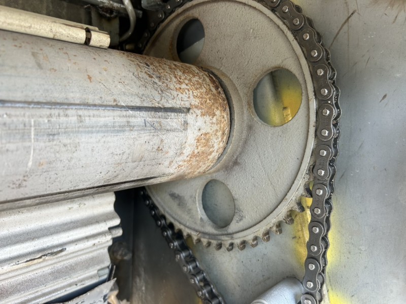 車庫　電動シャッター　開閉機交換工事