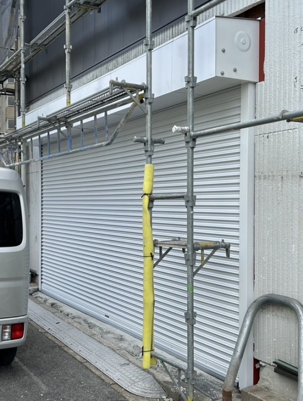 車庫　電動シャッター　新規設置