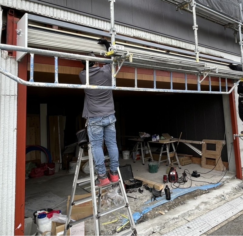 車庫　電動シャッター　新規設置