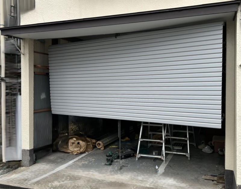 車庫　電動シャッター　交換工事